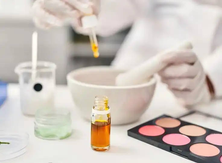 Considerations for Designing a Cosmetic Packaging Container